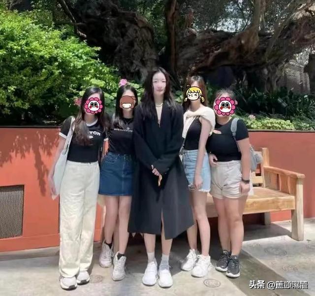 不合影不知道，一合影吓一跳！以为他们是小土豆，没想到是大高个