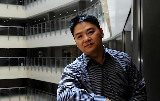 雷军没想到，刘强东高调入局汽车行业后，竟再令所有人刮目相看