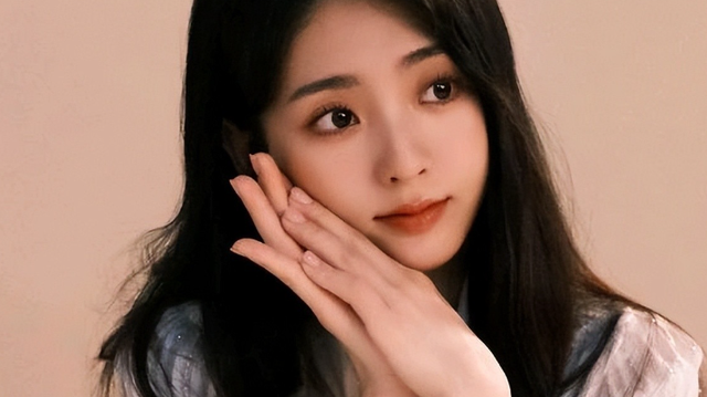 不会演就别尬演，《生万物》最大的败笔，就是请了她这个"戏混子"