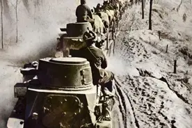 不堪入目老照片：男人搂着女子的胸一顿摸，男人抱着女人一顿热吻图片