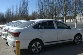 呼和浩特：二手网约车一年难过户，车主讨说法……图片