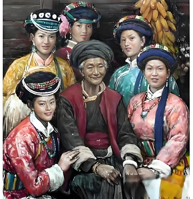 颠覆认知！母系社会消亡真相曝光，父权制竟是意外，原因让人沉默