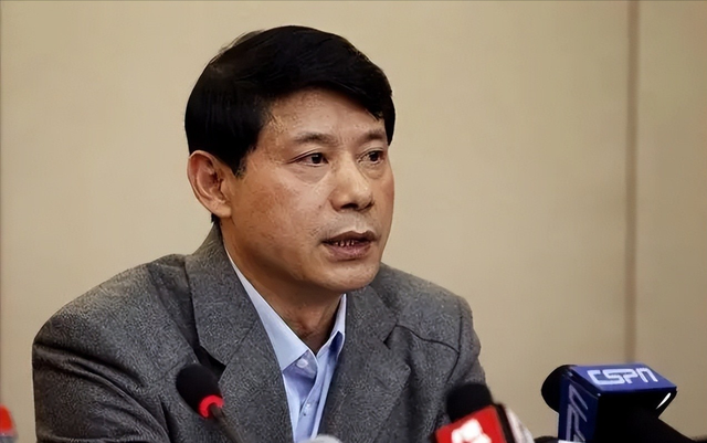毁了王治郅，逼姚明退役，他凭一己之力让中国篮球倒退了二十年！