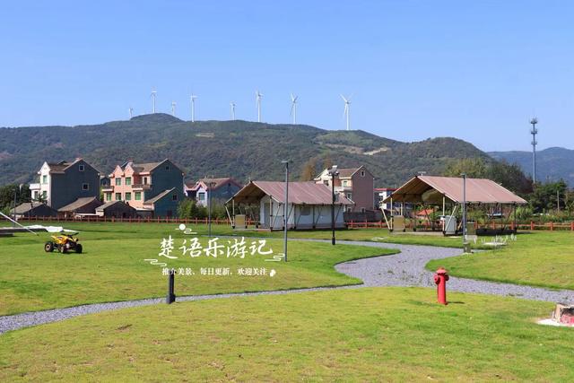 浙江宁波这片山海粉黛花海火了，但旁边风景更美，堪称宁波小新疆