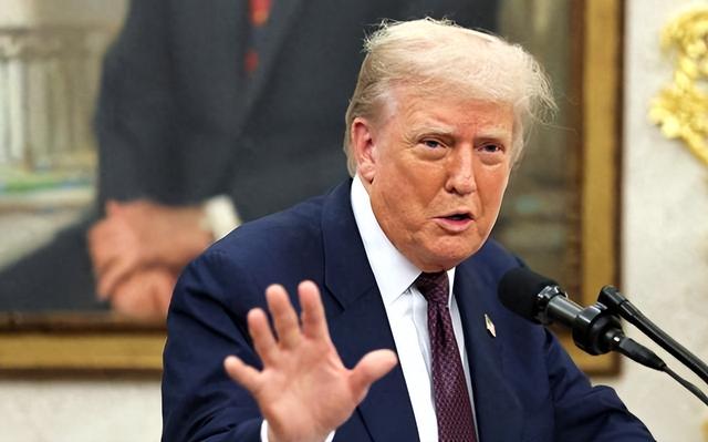 中国不放开稀土，或加征200%关税，话音刚落，特朗普迎来3大噩耗