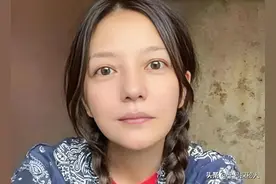 翻身无望！49岁赵薇近况再曝：事业婚姻全无，头发剪短苍老不堪图片