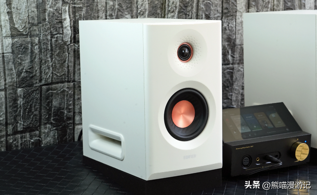 牙膏挤爆！旗舰监听音箱技术下放？漫步者MR5BT桌面2.0有源音响