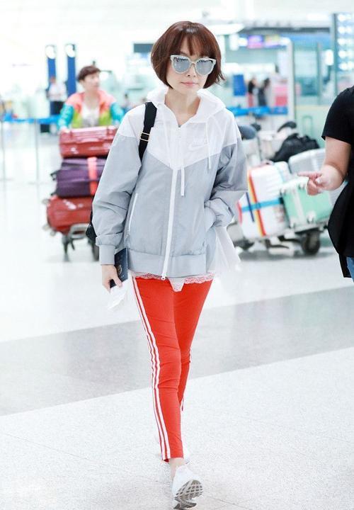 55岁发福后的鲁豫很养眼，如今胖出新宽度，曾经的她真没法看！