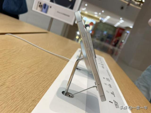 iPhone 17 Air电池容量曝光，不足3000mAh挑战续航极限！