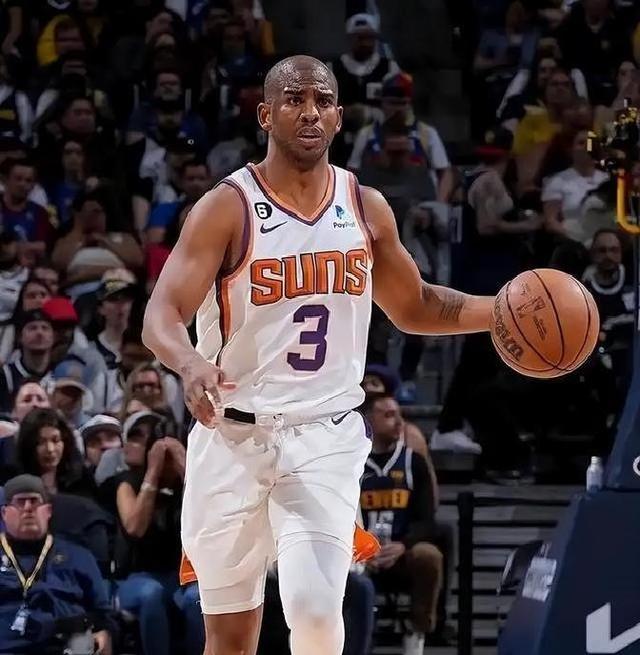 55分+61分！历史首人，全联盟都以为他老了，他却神勇归来