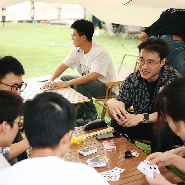 岸启新篇｜宁波文创港宝龙暖冬欢聚场，12.19邀你一起尾牙狂欢