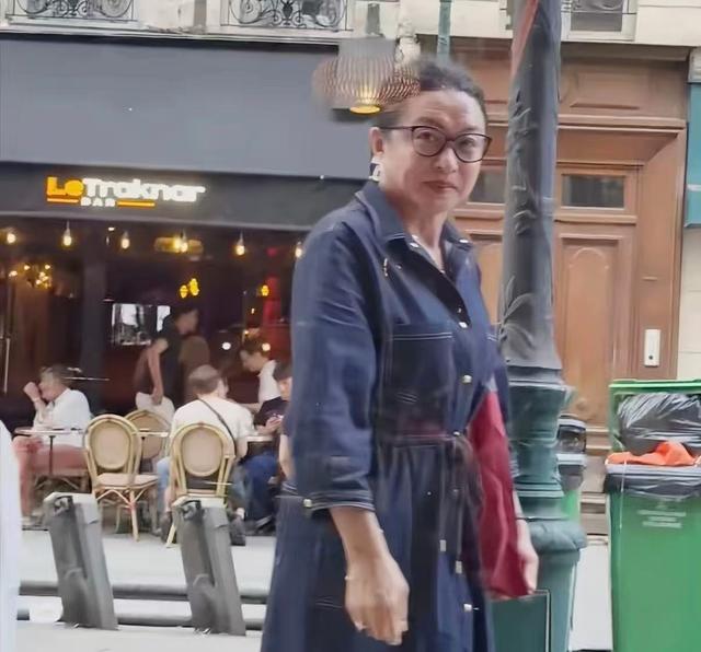 逃到国外半年多，58岁金星近照曝光，容颜大变，昔日辉煌难再续