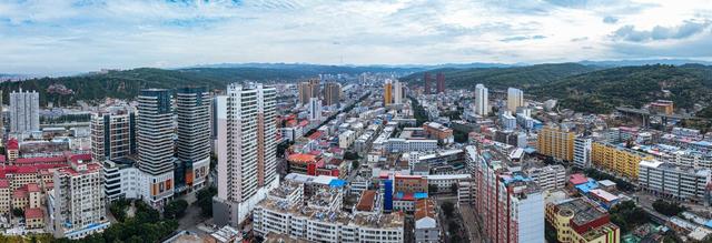 山西吕梁高清大图，一座宁静的城市