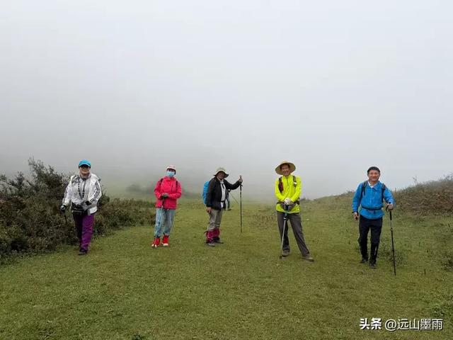 攀登昆明十峰之宜良老爷山，经历密林大雨考验，惊喜交加，难忘
