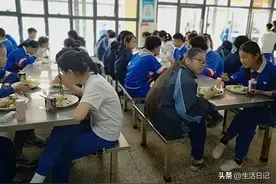 解气，学裁缝的一举成名，还有多少偏科战神被埋没？名校与学渣图片