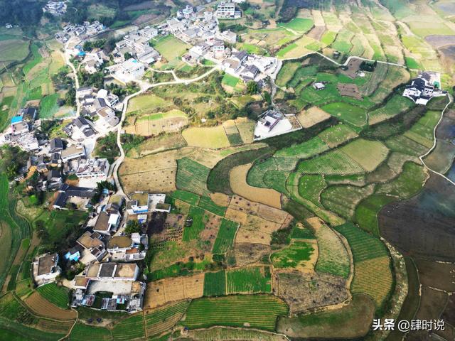来贵州找优越感，越南人破防了：中国最穷的省为什么比河内还好？