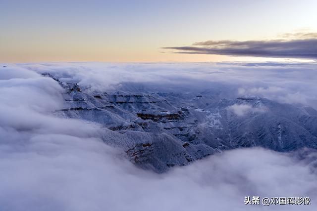 王屋山世界地质公园雪染千峰，美如画卷