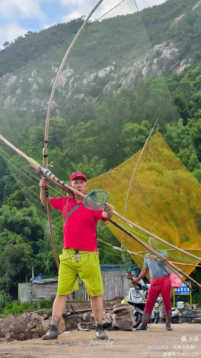 彩色旅图|光影里的霞浦:捕捉退潮日出的瞬间,沙滩带着酒窝微笑