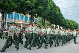 难忘新兵连（28） 新兵授衔前，有几种情况是要退兵的图片