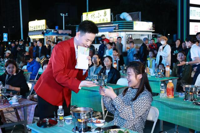 吃鸡、吃醋、吃海鲜！海口首届“鲜”吃文化节火热开席→