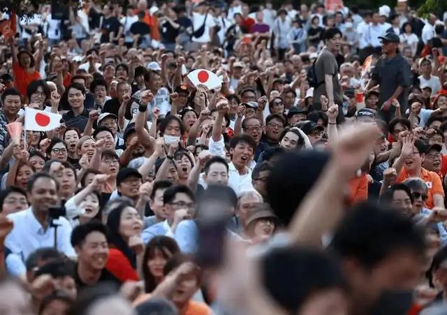 中俄三面包围琉球，特朗普打破沉默，美国务院对日送上一道承诺