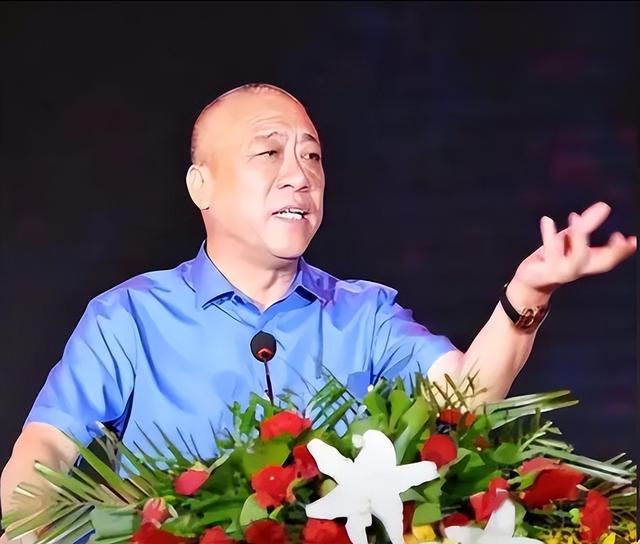 于东来没想到，离过年不到20天，崔培军因一特殊举动再次口碑暴涨