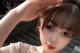 四川一女子换装拍美照，全身被叮100多个包，网友：被蚊子亲惨了图片