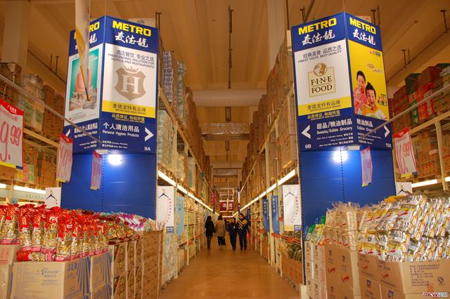 进门就先交260元，违反常理的山姆超市，咋在中国越来越火了？