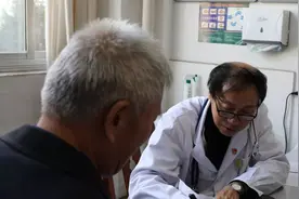 发现颈动脉斑块，就离脑梗不远了？坚持做好4点，斑块或可预防图片