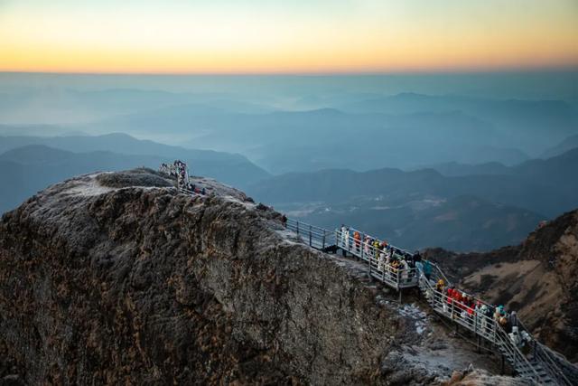 2026“云岭百峰”新年登高活动燃动七彩云南