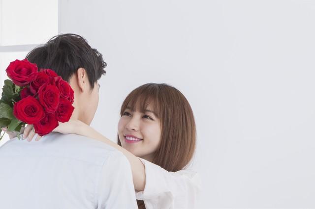 我追踪了1万例婚姻，发现男人最喜欢的老婆，不是小鸟依人型