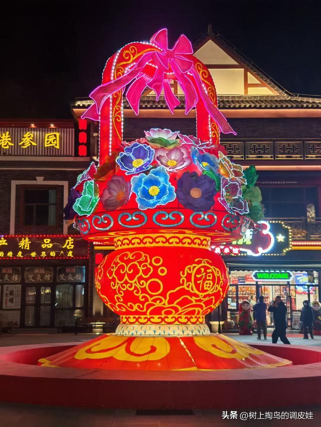 夜访辽宁通化龙兴里 灯火里的老城心跳