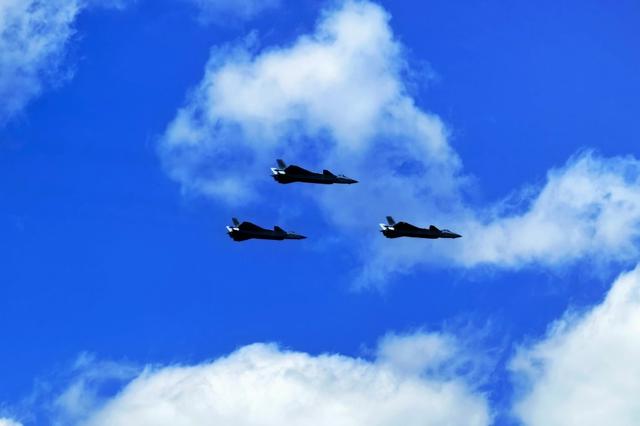 2025空军航空开放活动和长春航空展系列观察① | 火爆“出圈”，长春何以续“长红”？