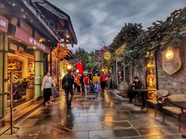 西湖免费22年赚翻了！旅游收入从294亿到3450亿，文旅新逻辑