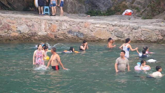 潜入24℃的夏天！施秉白沙井：黔东南的天然水上乐园
