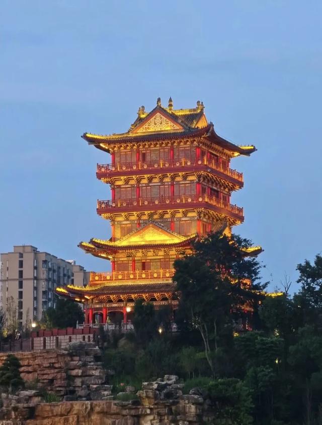 自驾2小时直达冷门小城，石刻举世闻名！美食超绝狂炫不腻！