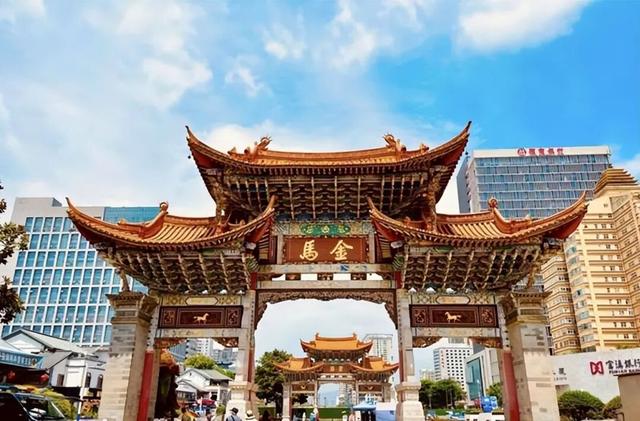 昆丽云端线，加密至每天3班！上午徜徉昆明滇池畔，下午漫步丽江古城里