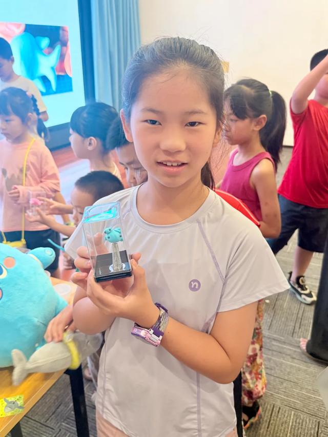 “笑笑豚互动课堂”岳阳开讲,亲子家庭共护长江精灵