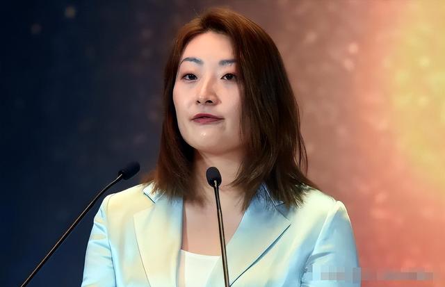 杜建英消失、私生子申请DNA比对、员工爆猛料，都是宗馥莉的复仇
