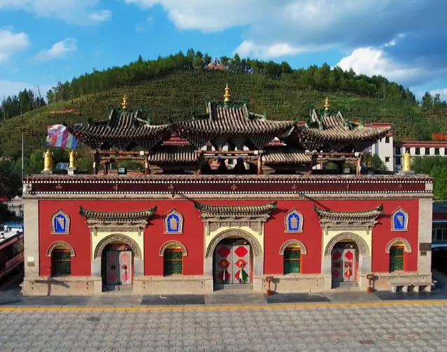 西宁塔尔寺一日游门票价格，旅游攻略，交通路线