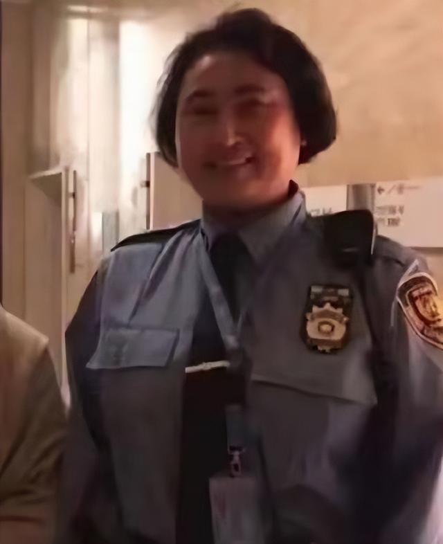 郎平做梦也没想到，曾获五连冠女排队长杨锡兰，如今沦落到做保安