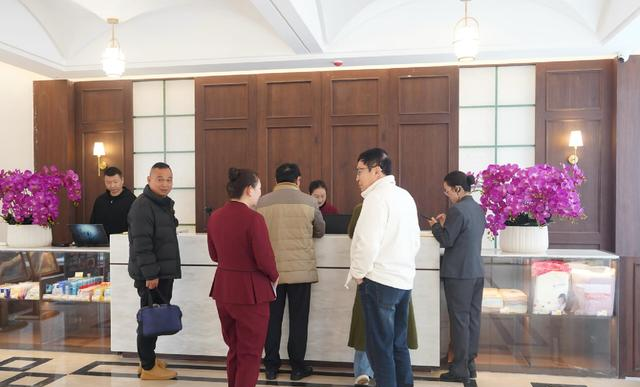 天气转冷，安宁“天下第一汤”温泉试运营受热捧