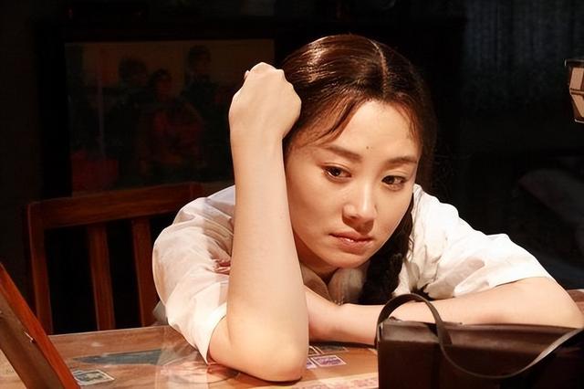 她一生 “风流成性、老少通吃”，撩汉无数，现如今56岁却依旧单身