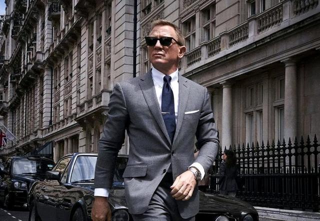 英国六旬老汉欲当“双面间谍”，七年铁窗戳穿邦德幻想