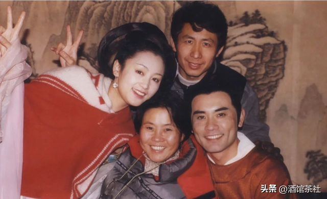 他曾令陈红周迅一见倾心，却一生未婚无儿无女，如今65岁隐居深山