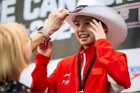 恭喜！中国跳水2大14岁天才少女夺冠，全红婵师妹发声：追赶红姐图片