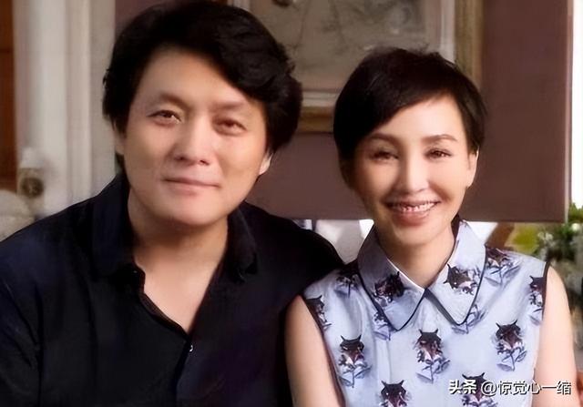 她19岁与导演私奔，在地下室裸婚连生3胎，今被丈夫用7部剧捧红