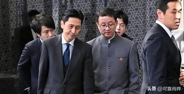 高市还没道歉，中日又出现新争端，日本通知中国，必须解释一件事