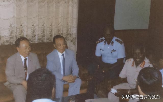 购买中国战斗机不给钱，7次追债都没还，这个嚣张小国报应来了
