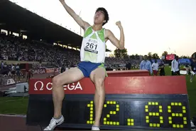 知情人：刘翔长期在国外旅游，靠终身合同吸金，远离喷子非常幸福图片